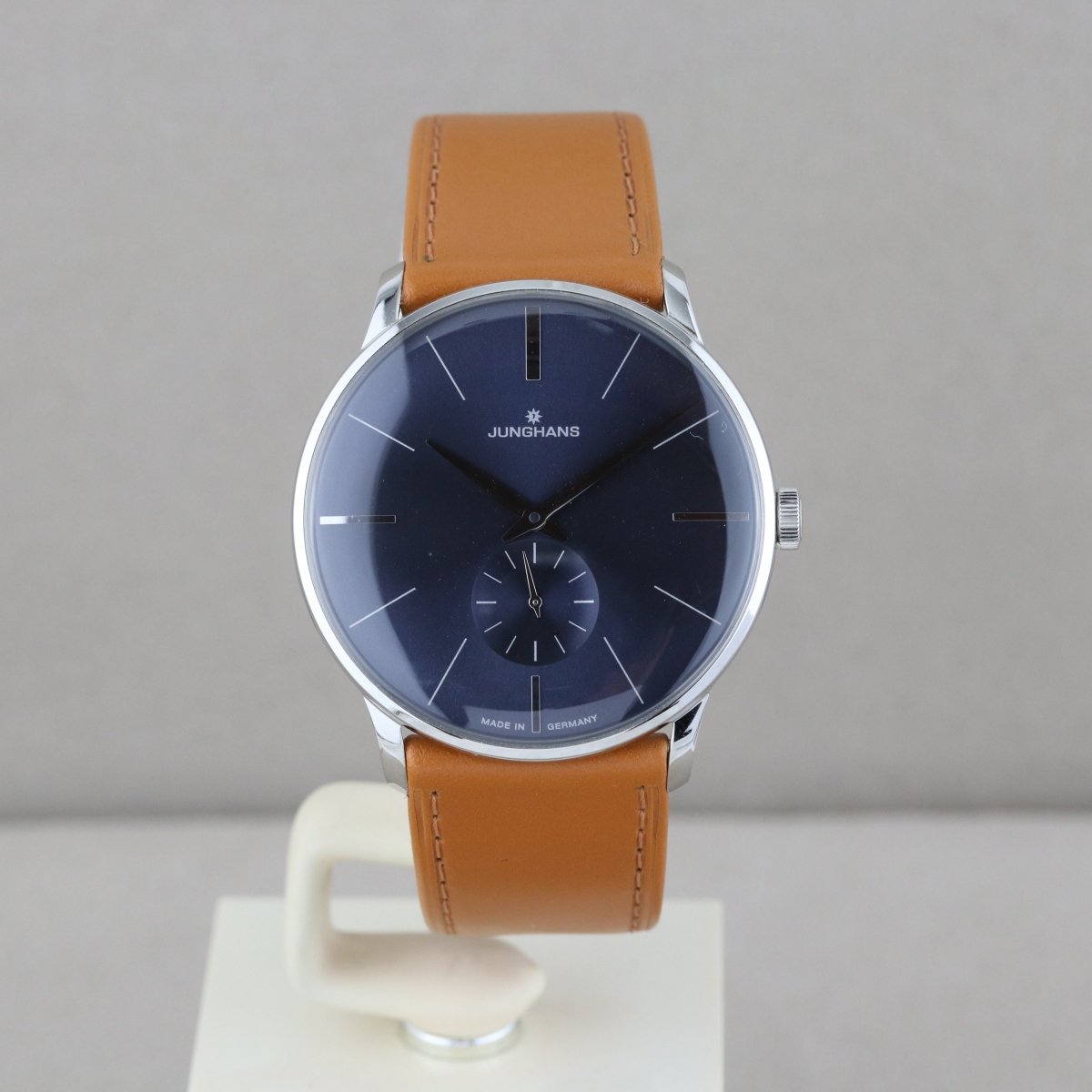 Junghans meister hand wound hotsell