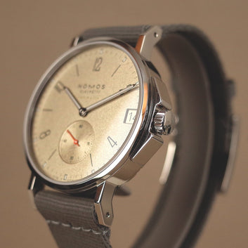 Nomos Ahoi neomatik 38 Datum sand 527 - V. Gasser 1873