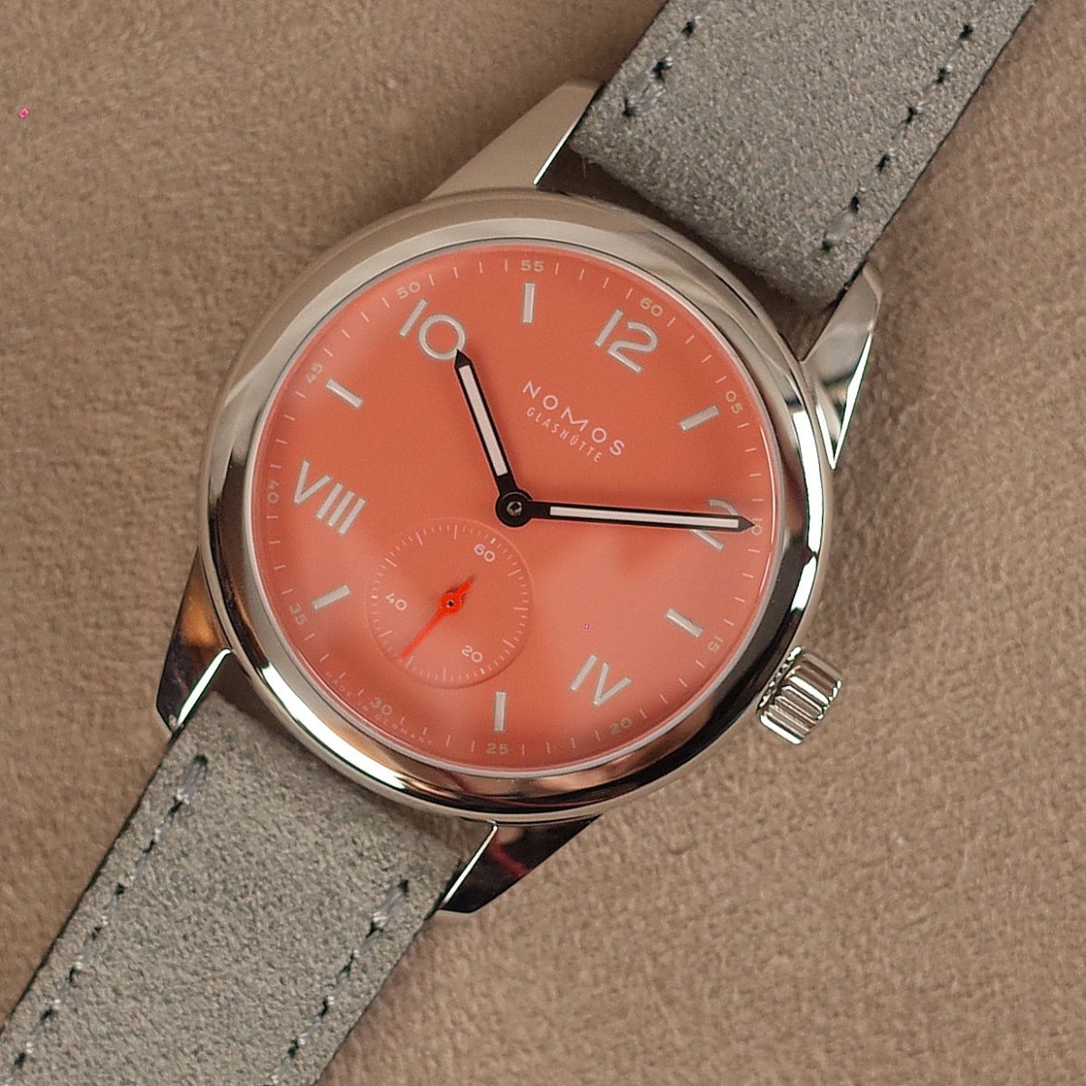 Nomos Club Campus cream coral 714 - V. Gasser 1873