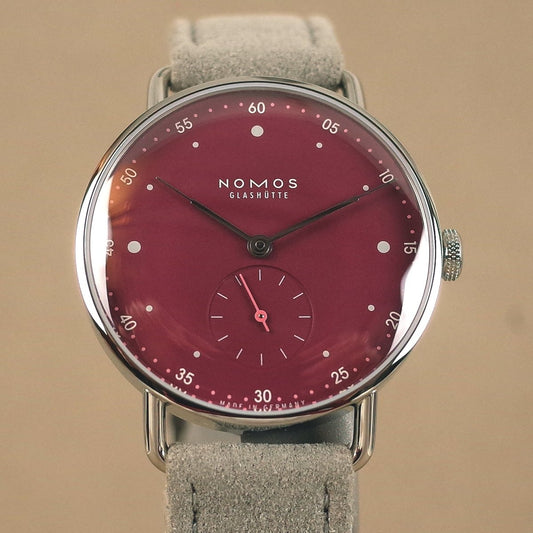 Nomos Metro 33 "muted red" 1123 - V. Gasser 1873