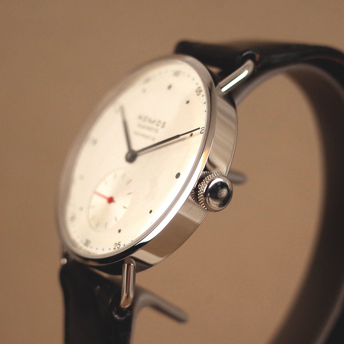 Nomos Metro neomatik 1106 - V. Gasser 1873