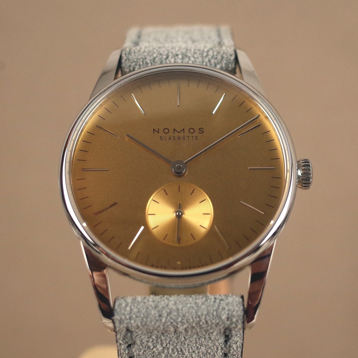 Nomos Orion 33 gold 358 - V. Gasser 1873