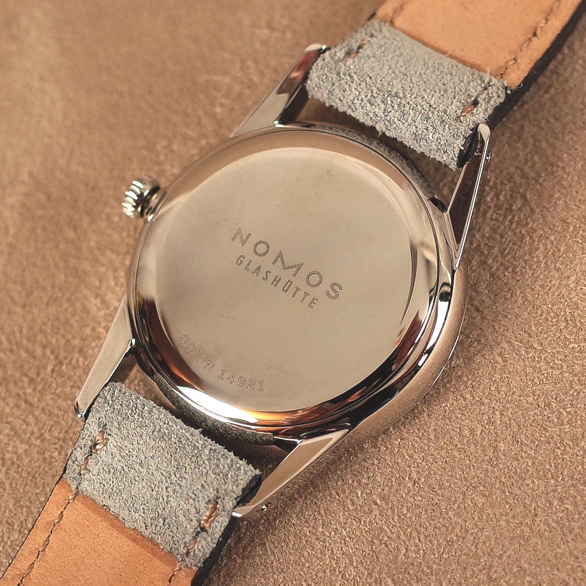 Nomos Orion 33 gold 358 - V. Gasser 1873