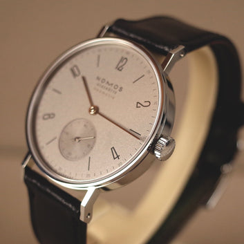 Nomos Tangente neomatik platingrau 189 - V. Gasser 1873