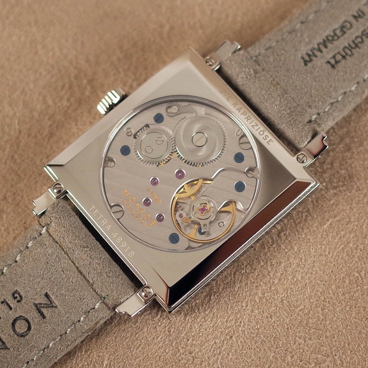 Nomos Tetra "Die Kapriziöse" 474 - V. Gasser 1873