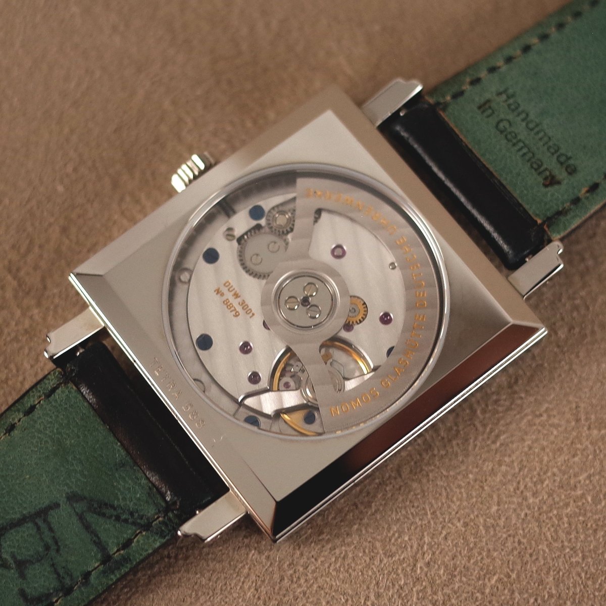 Nomos Tetra neomatik 39 421 - V. Gasser 1873