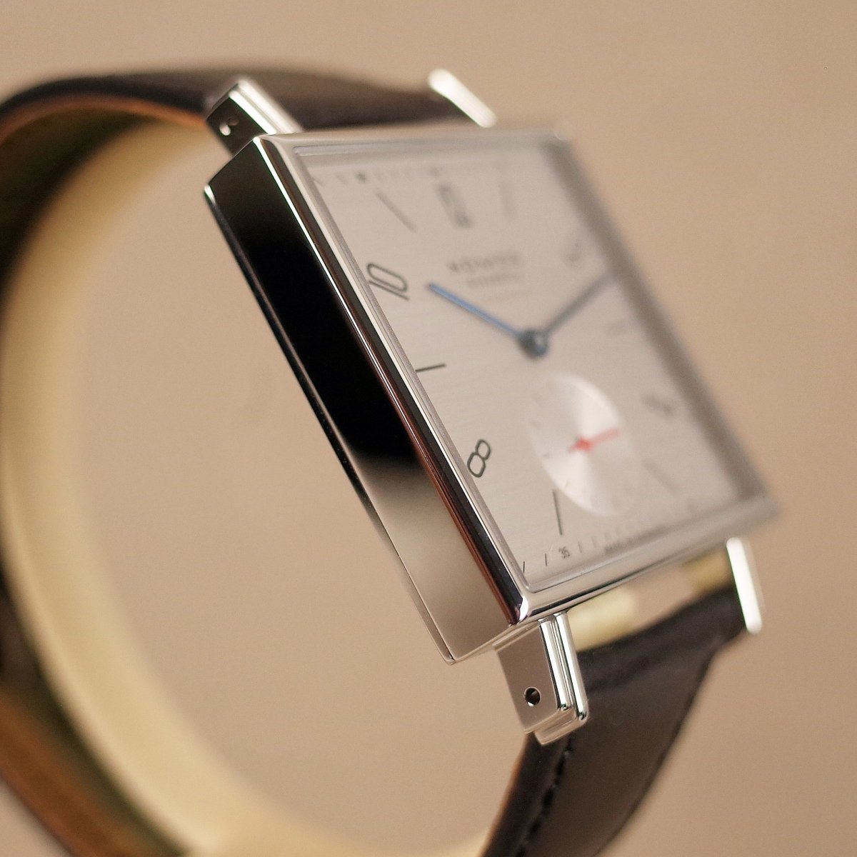 Nomos Tetra neomatik 39 silvercut 423 - V. Gasser 1873