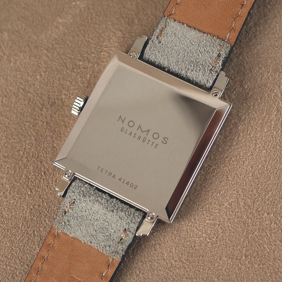 Nomos Tetra Petit Four Grenadine 494 - V. Gasser 1873