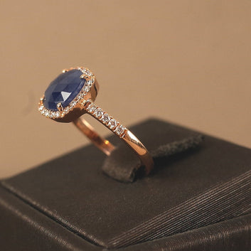 Saphir Ring mit Diamanten - V. Gasser 1873