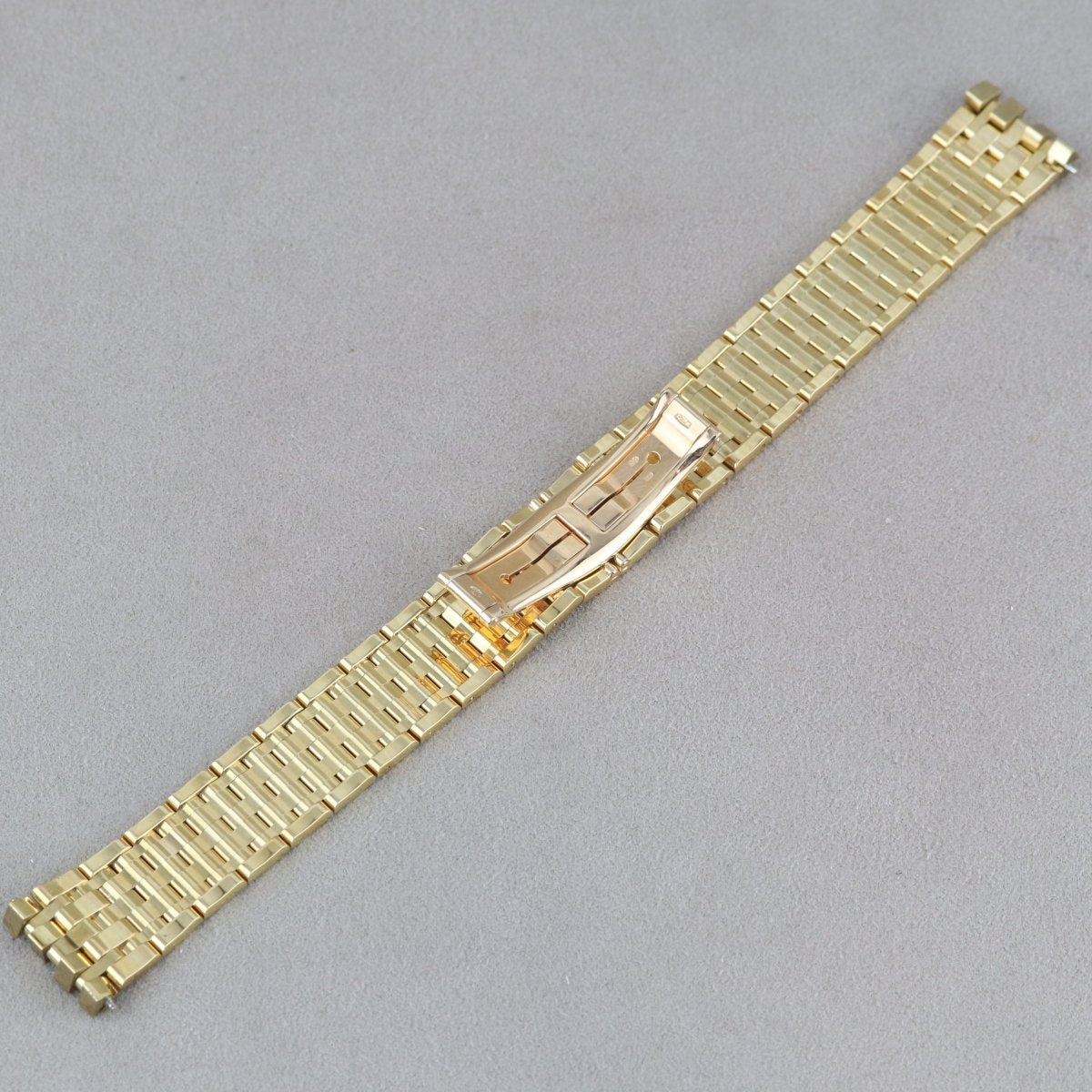 Jaeger LeCoultre Reverso Classic Gold Bracelet 18k 750 17 mm