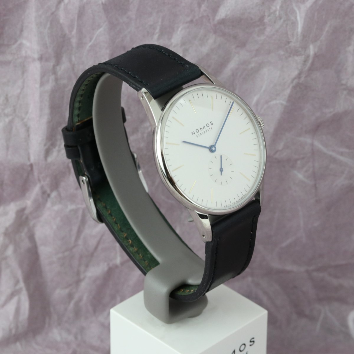 Nomos 384 2025